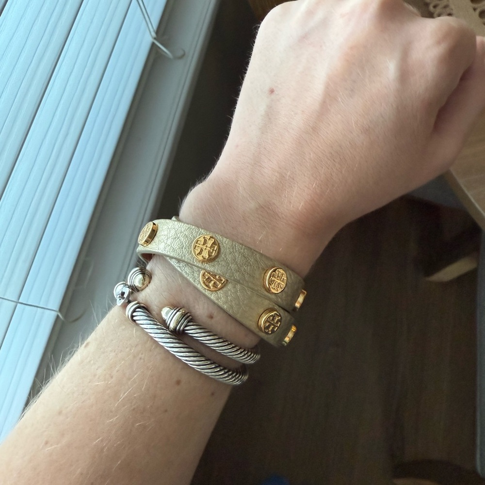 Tory Burch Gold Bracelet (NOT THE DY)